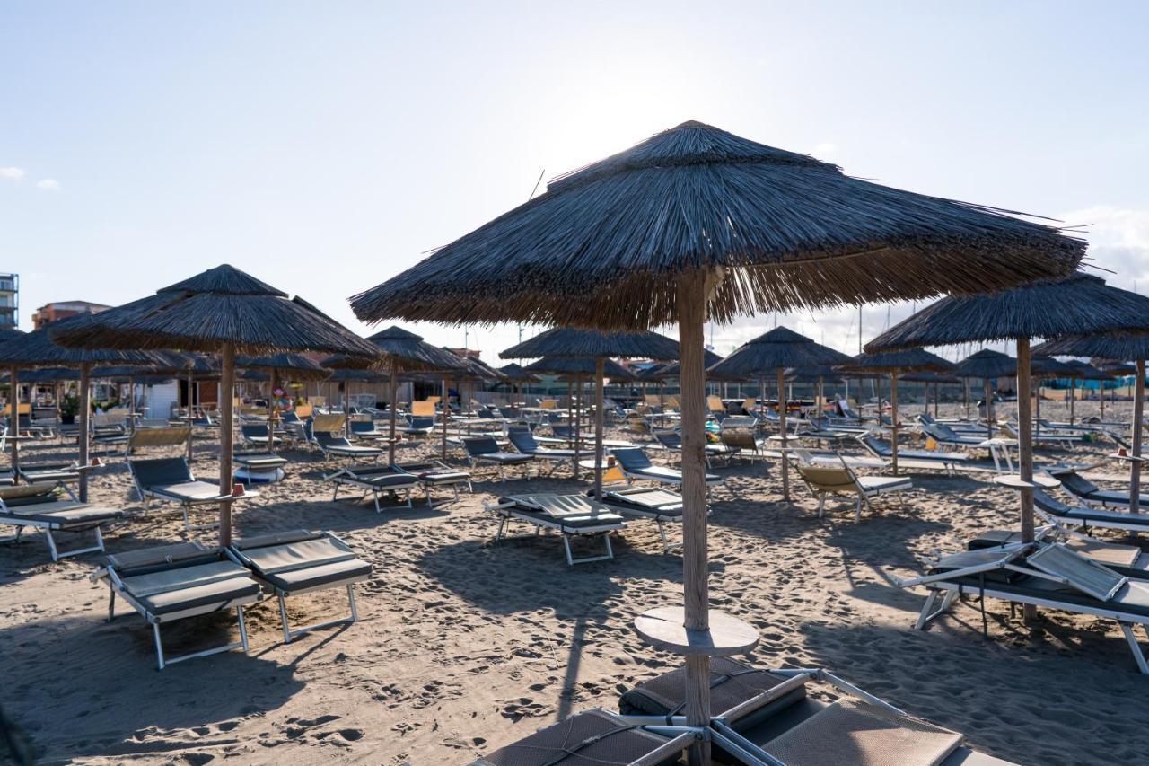 Lola Piccolo Hotel E Appartamenti Marina di Grosseto Zewnętrze zdjęcie