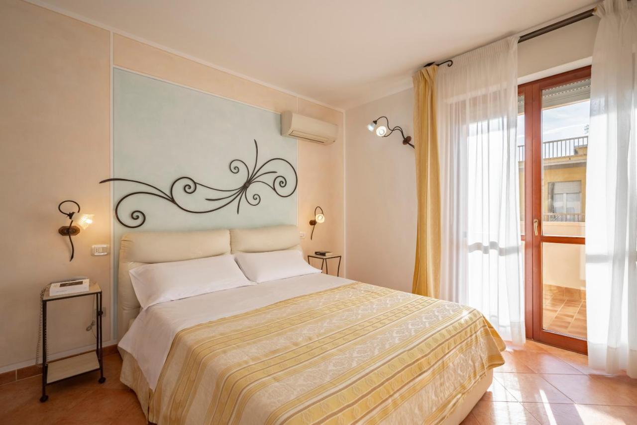 Lola Piccolo Hotel E Appartamenti Marina di Grosseto Zewnętrze zdjęcie
