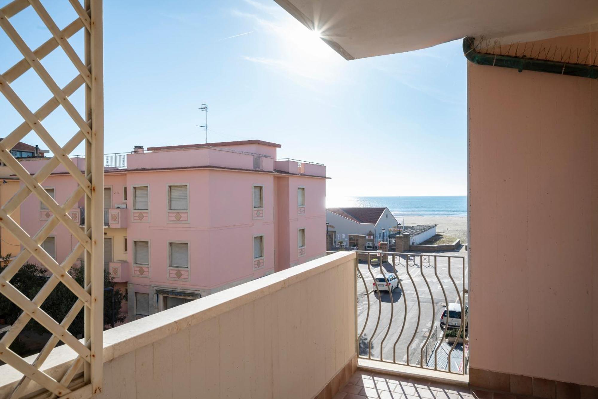 Lola Piccolo Hotel E Appartamenti Marina di Grosseto Zewnętrze zdjęcie