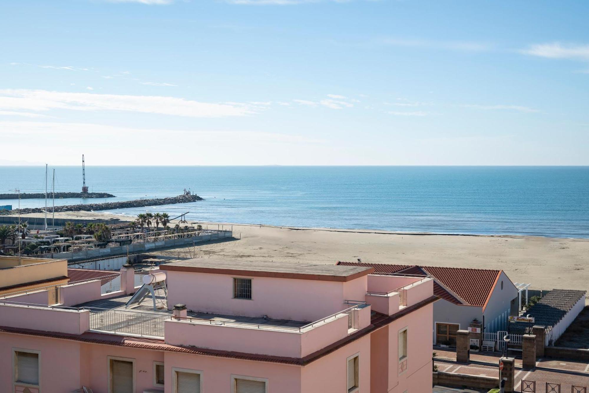 Lola Piccolo Hotel E Appartamenti Marina di Grosseto Zewnętrze zdjęcie