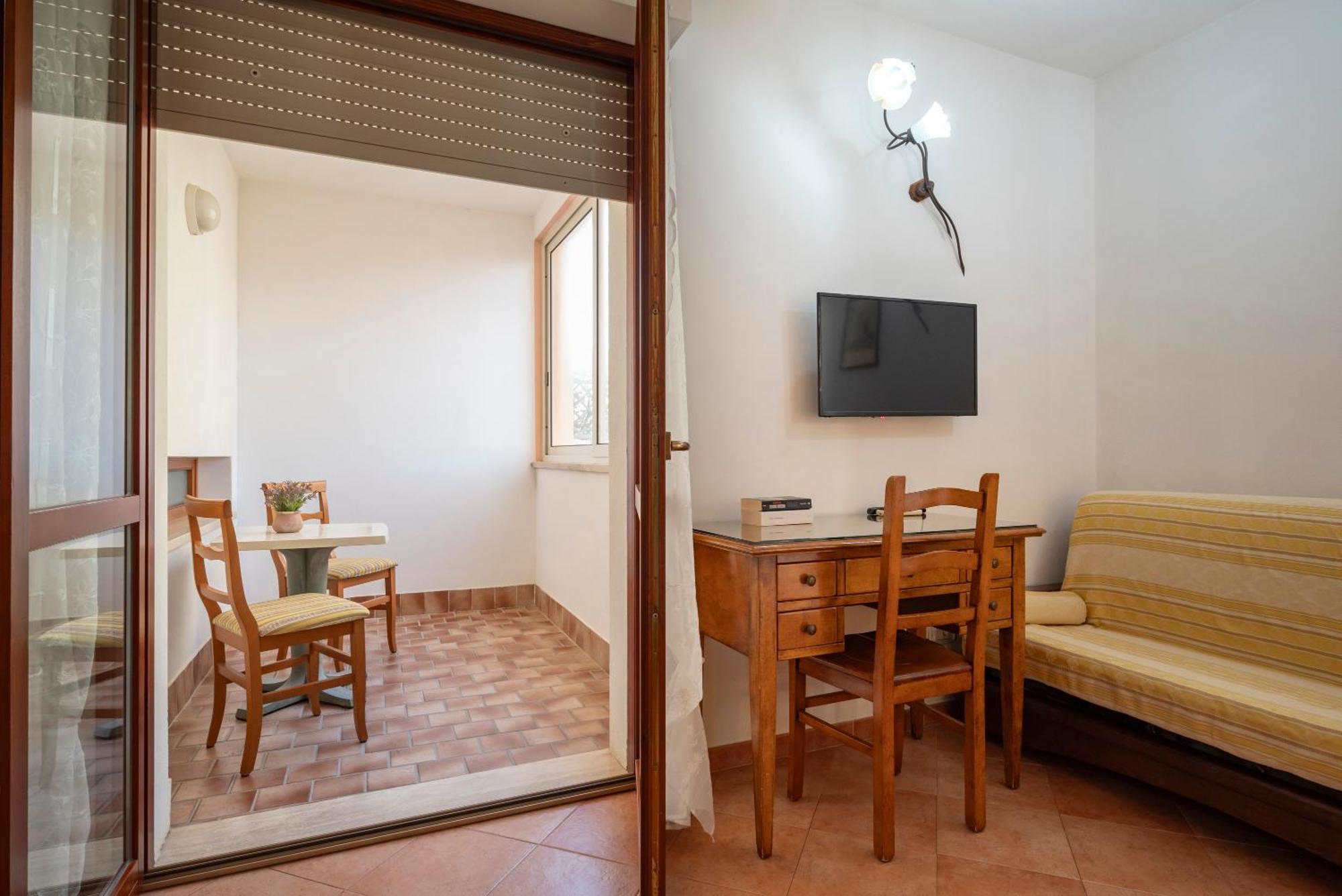 Lola Piccolo Hotel E Appartamenti Marina di Grosseto Zewnętrze zdjęcie