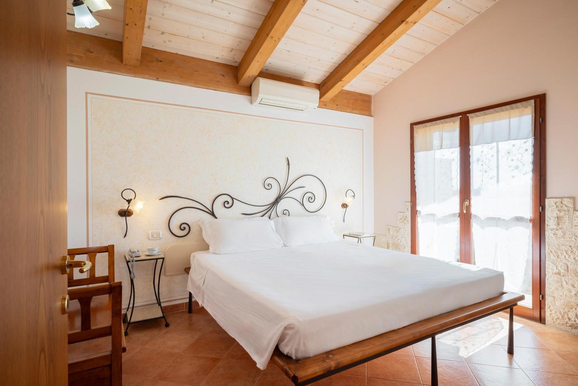 Lola Piccolo Hotel E Appartamenti Marina di Grosseto Zewnętrze zdjęcie