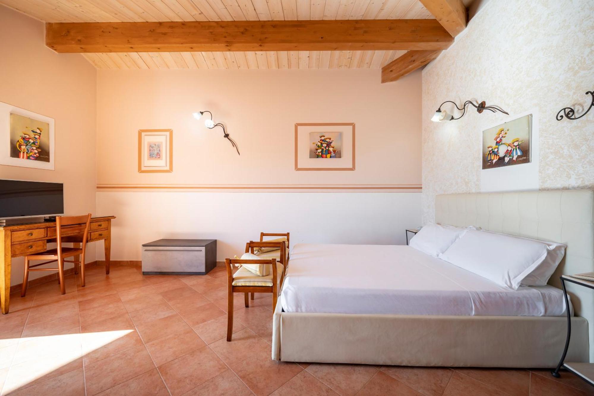 Lola Piccolo Hotel E Appartamenti Marina di Grosseto Zewnętrze zdjęcie