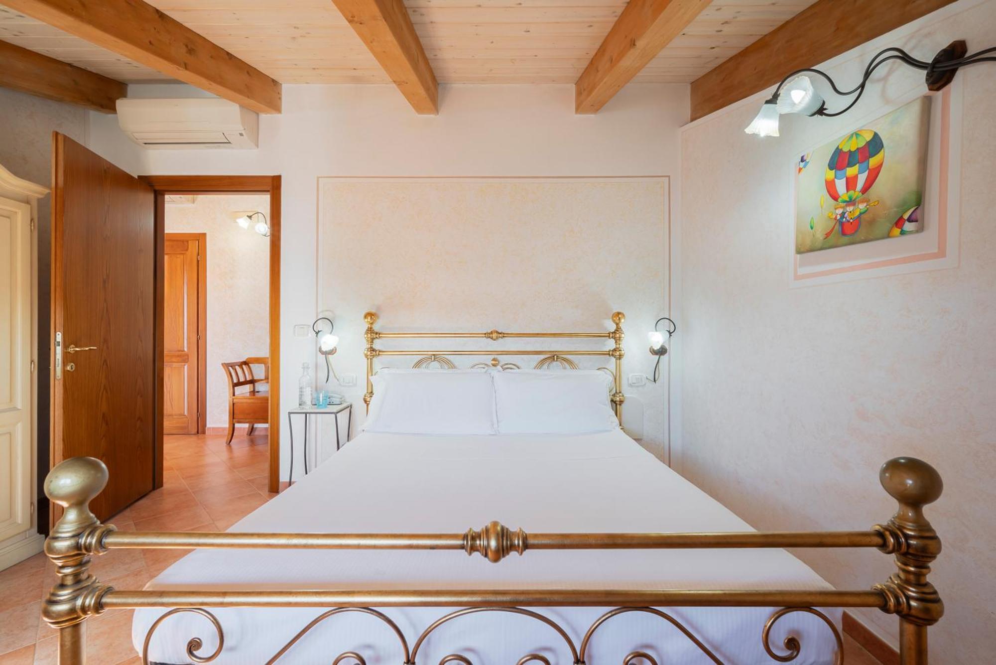 Lola Piccolo Hotel E Appartamenti Marina di Grosseto Zewnętrze zdjęcie